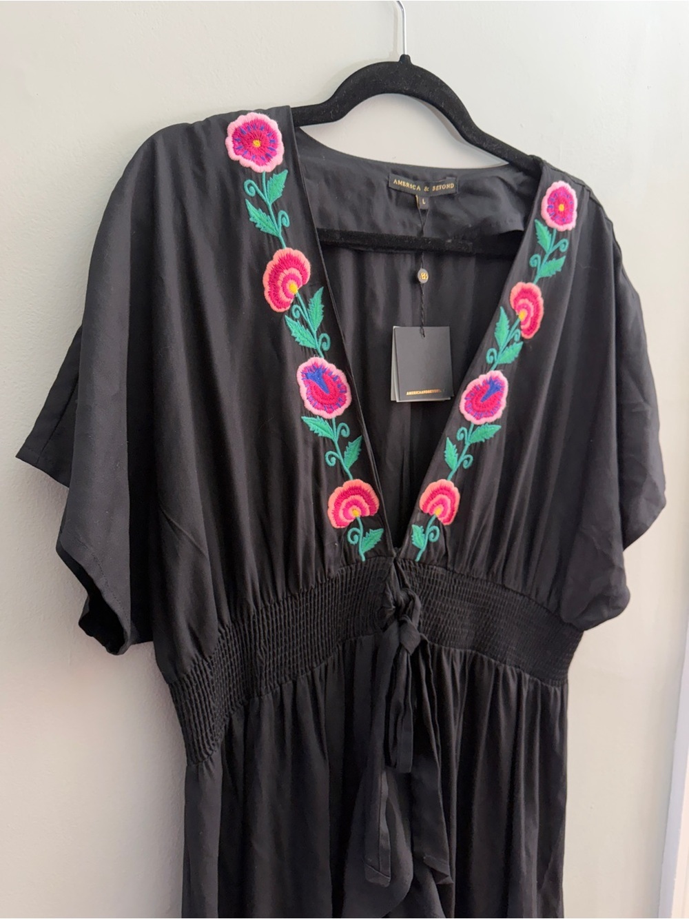 *New* American & Beyond Embroidered Kaftan, Size Large - Picture 3 of 10